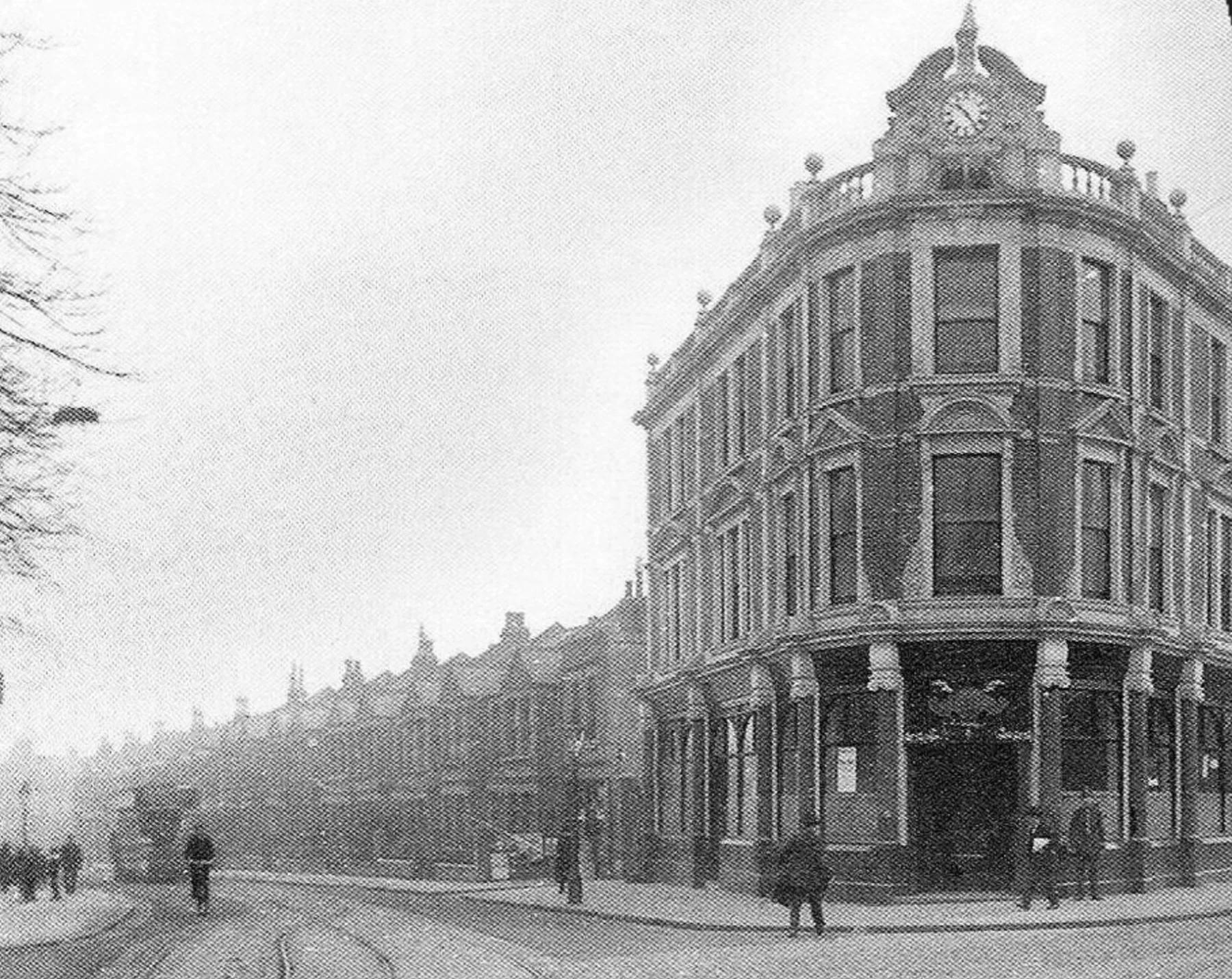 Historic black and white photograph of The Fleet Tavern on the corner of Fleet Road, NW3, circa 1904